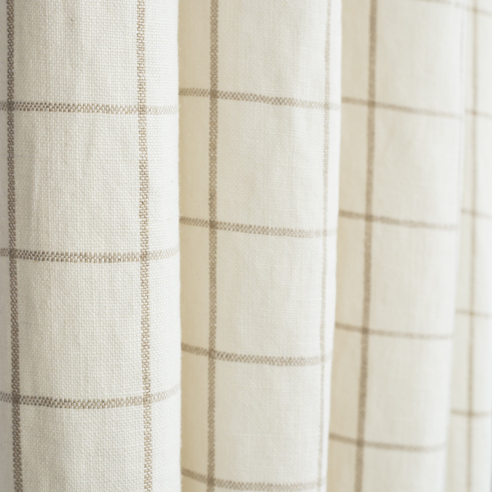 Butler check cream and beige windowpane linen fabric : image 2