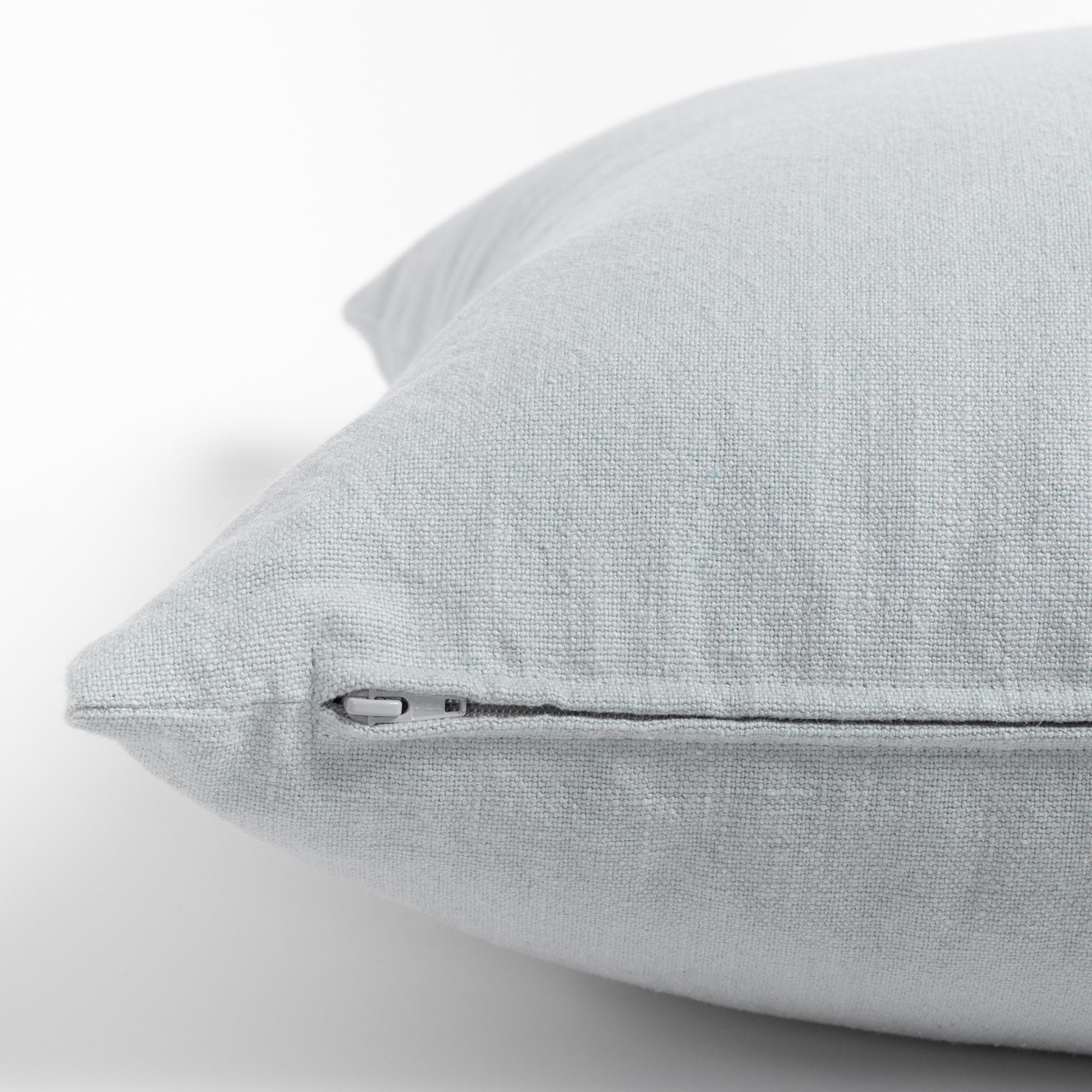 https://www.tonicliving.com/cdn/shop/products/cleary_mist_24_pillow_tonic_living-1.jpg?v=1685557477